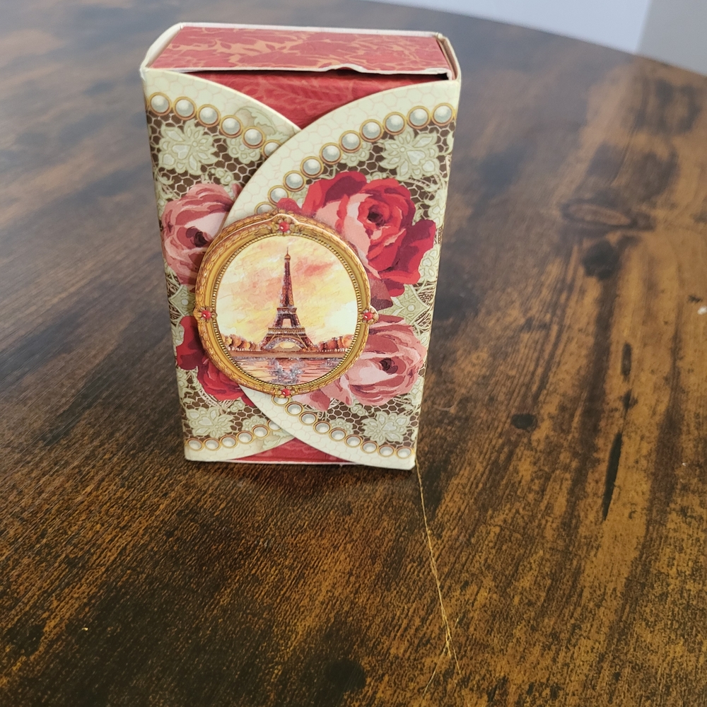 Punch Studio Red and Gold Eiffel Tower Bath Accessory